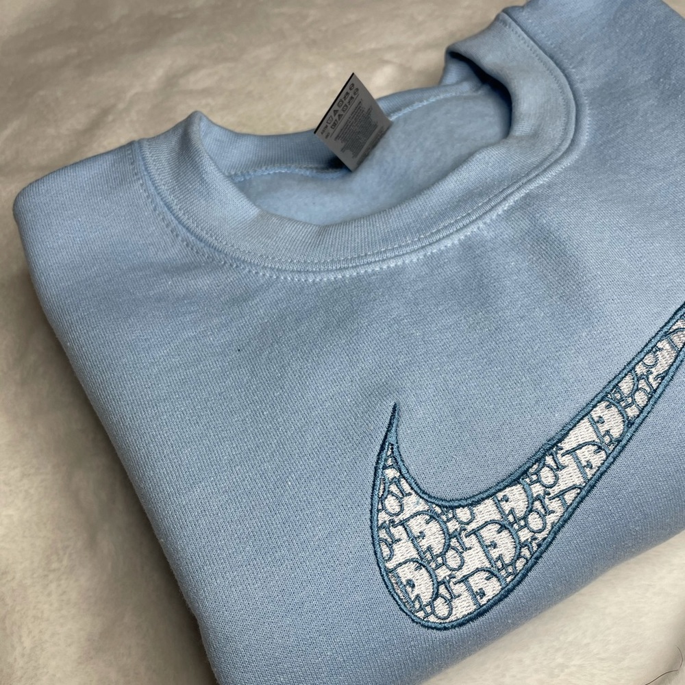 Nike x CD Custom Embroidered Crewneck Sweater - Picture 2 of 2
